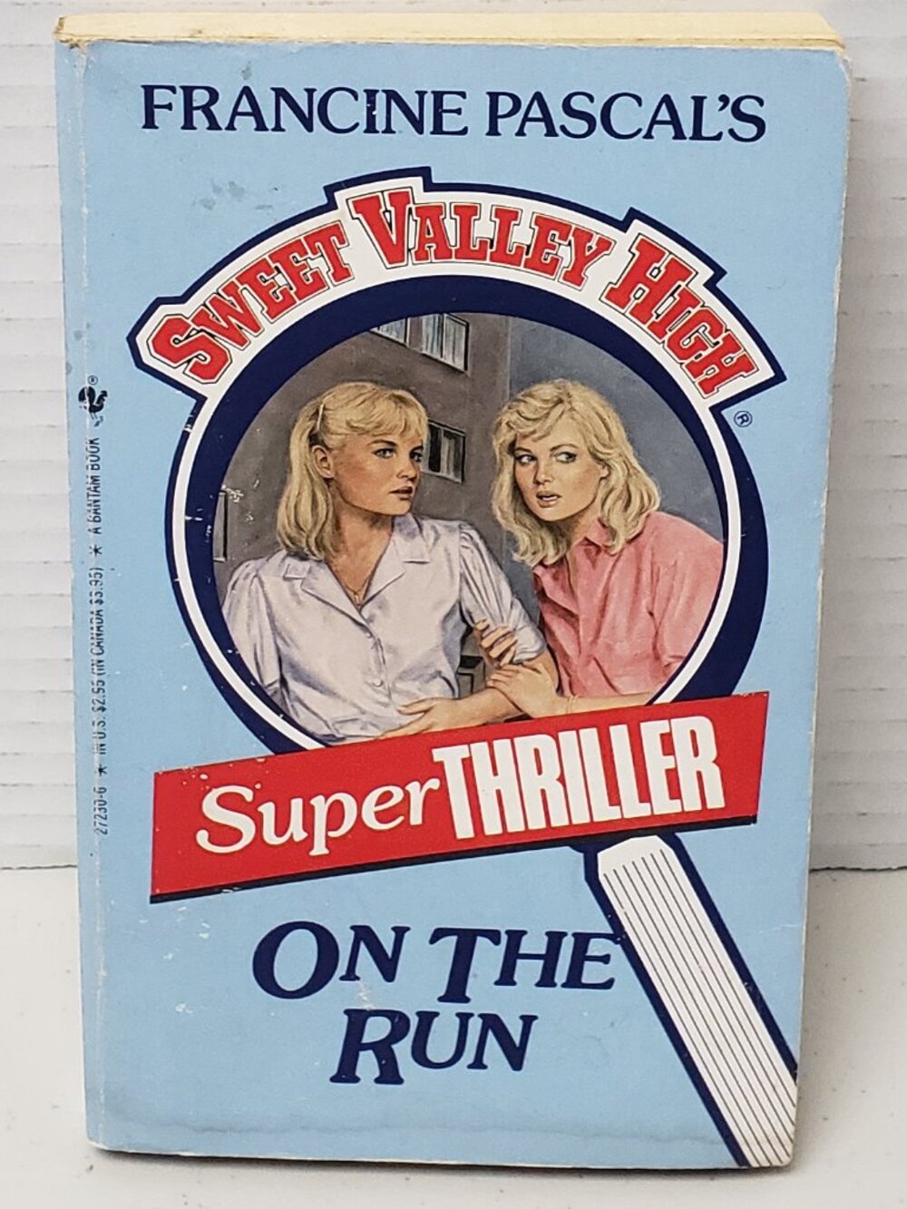 Sweet Valley High Super Thriller Book: On The Run
